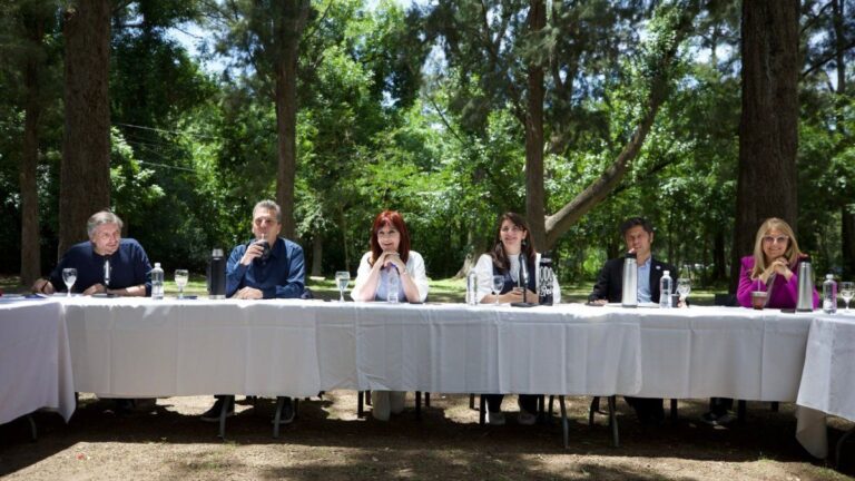Foto de unidad: Cristina Kirchner, Sergio Massa y Axel Kicillof se reunieron en Moreno