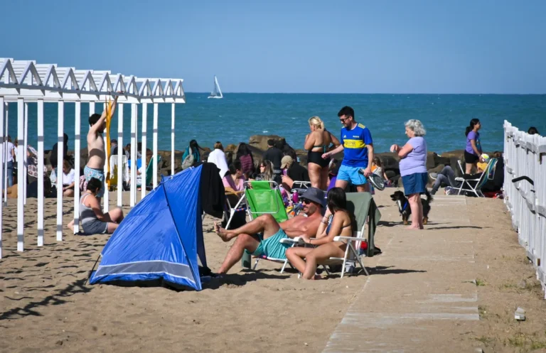 Mar del Plata: empresarios ilusionados con llenar las carpas todos los días: Cuánto sale el alquiler por día?