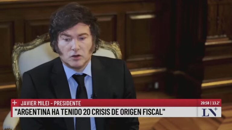 Javier Milei defendió a Santiago Caputo: «Lo están usando para crear la figura el monje negro»