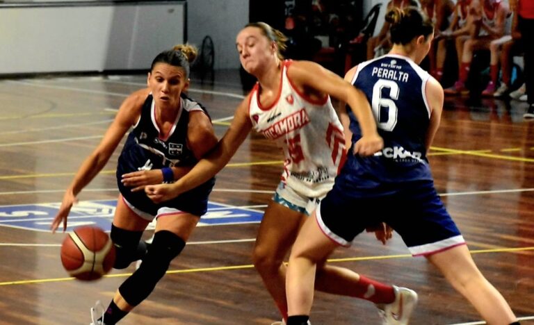 Náutico tuvo un pésimo tercer cuarto y lo pagó con derrota ante Rocamora