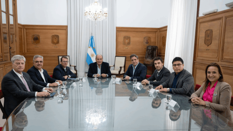 Guillermo Francos recibió a gobernadores con el eje en la coparticipación