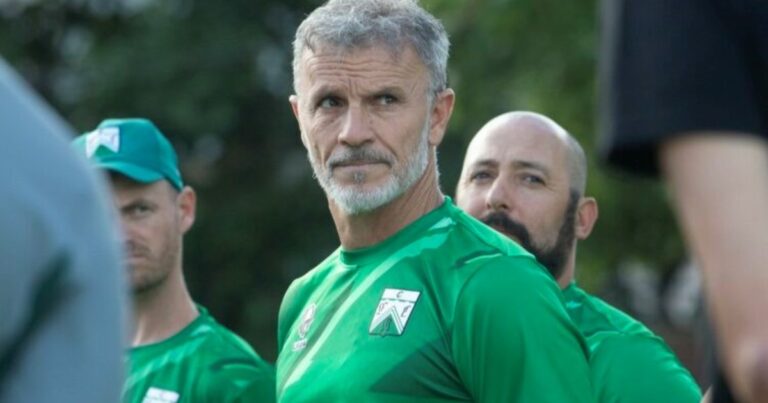 Ferro: Alfredo Grelak dejó de ser el entrenador y se estira la crisis