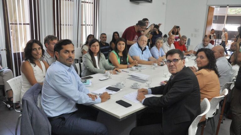 El gobierno provincial convocará a paritarias tras el receso invernal