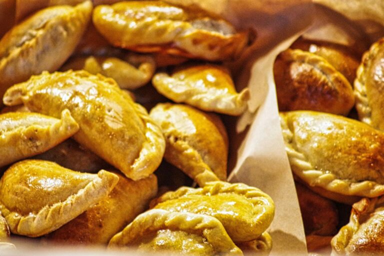 Sin gluten ni huevo: cómo preparar una masa para empanadas liviana y saludable