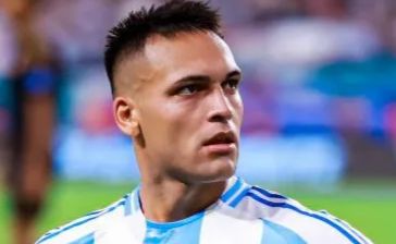 Lautaro Martínez pasa sus vacaciones a puro trabajo: entrenamientos y carreras a orillas del mar