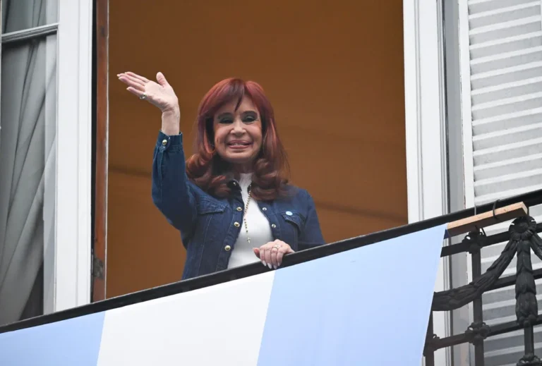 Cristina: evolución favorable y sin fiebre tras la operación
