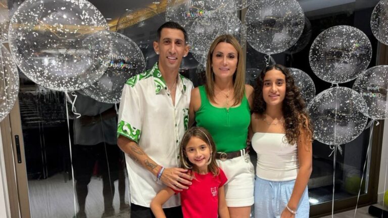 Ángel Di María celebró su primera Navidad en Funes tras el regreso a Central