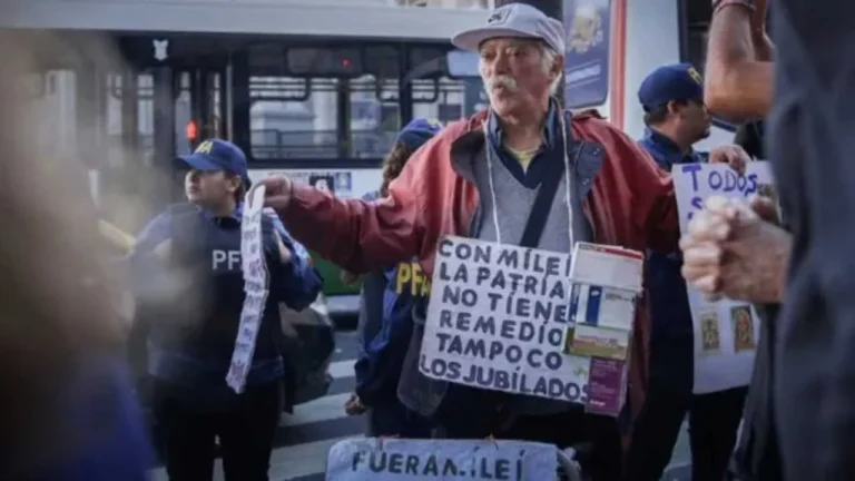 Informe previsional: El ajuste sobre los jubilados santafesinos ya supera el millón de pesos por beneficiario
