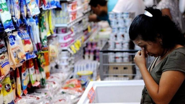 La inflación en Argentina acumuló 31,5 % en el 2025