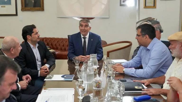 Arrancaron las paritarias 2026 de los estatales santafesinos: coincidencia sobre la recuperación de lo perdido el año pasado contra la inflación