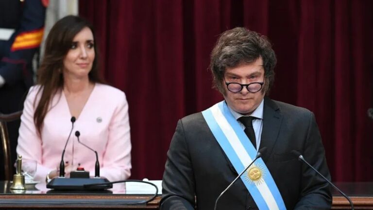 La oposición busca demorar la reforma laboral y podría frustrar el discurso de Javier Milei ante la Asamblea Legislativa