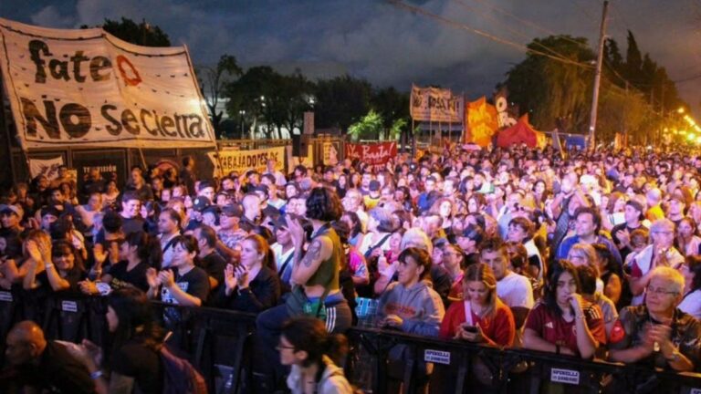 Fate no se cierra: trabajadores realizaron un festival para reclamar la reapertura de la fábrica