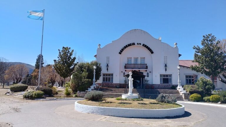 Investigan más irregularidades en IOSFA: ahora, una millonaria obra hotelera en Cosquín