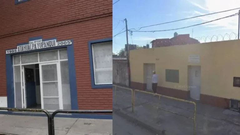 Puerta de un jardín de infantes con una bandera colgada