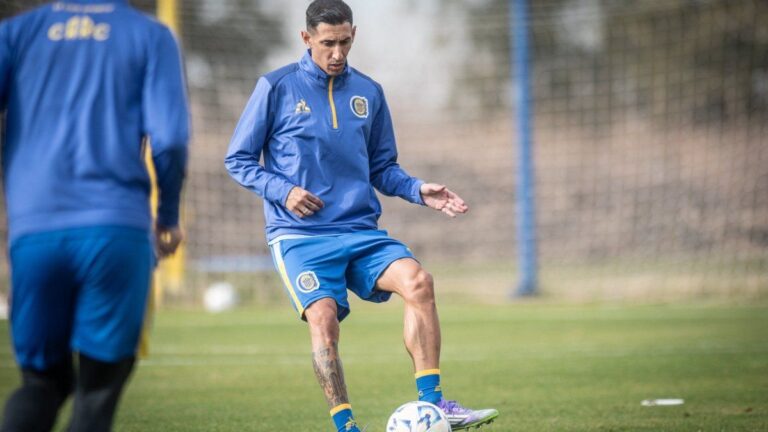 Jugadores de Central Córdoba entrenando en preparación para la Copa Libertadores