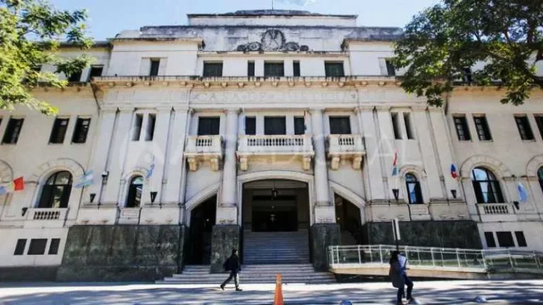 Tribunales de Santa Fe durante el inicio del juicio oral contra empresario gastronómico
