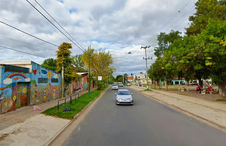 Policía en la zona de barrio Ludueña tras el ataque con arma blanca