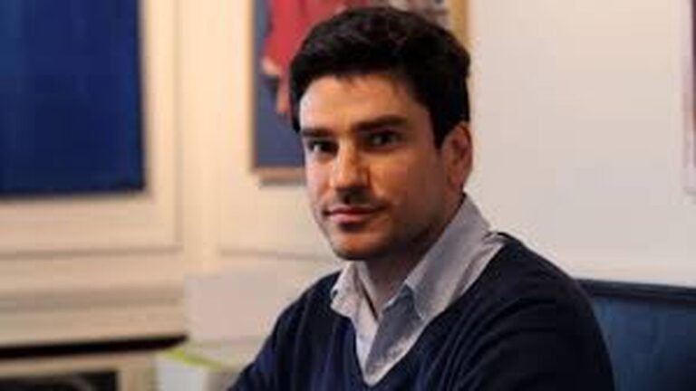 Lorenzo Sigaut Gravina, economista de la consultora Equilibra, durante un análisis macroeconómico.
