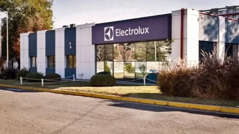 Planta de Electrolux en Rosario, operada por FriMetal, zona sur de la ciudad