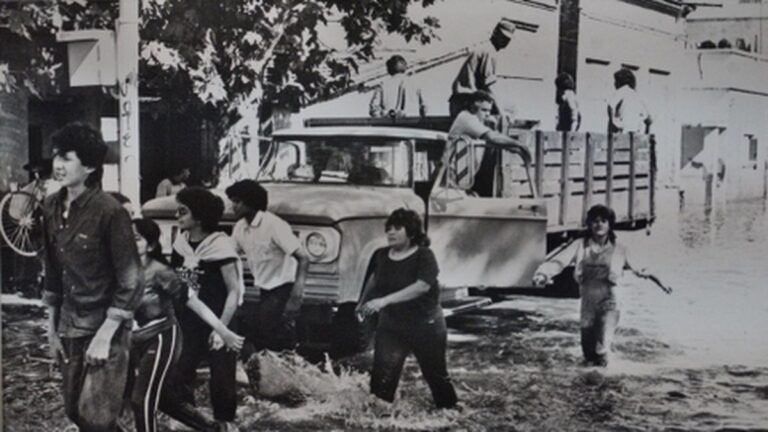 Inundación en Empalme Graneros, Rosario, abril de 1986