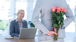 Gráfico ilustrativo sobre porcentajes de enamoramiento en el ámbito laboral en Argentina.