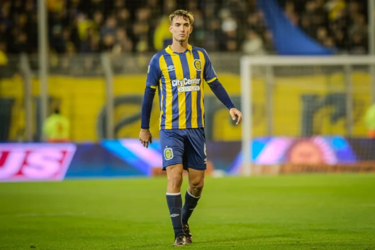 Juan Cruz Komar durante un partido de Rosario Central