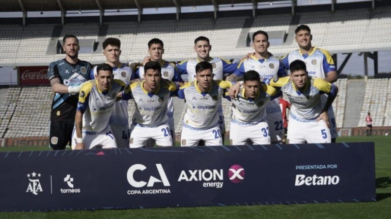 Giovanni Cantizano durante el partido entre Rosario Central y Estudiantes de La Plata en Córdoba