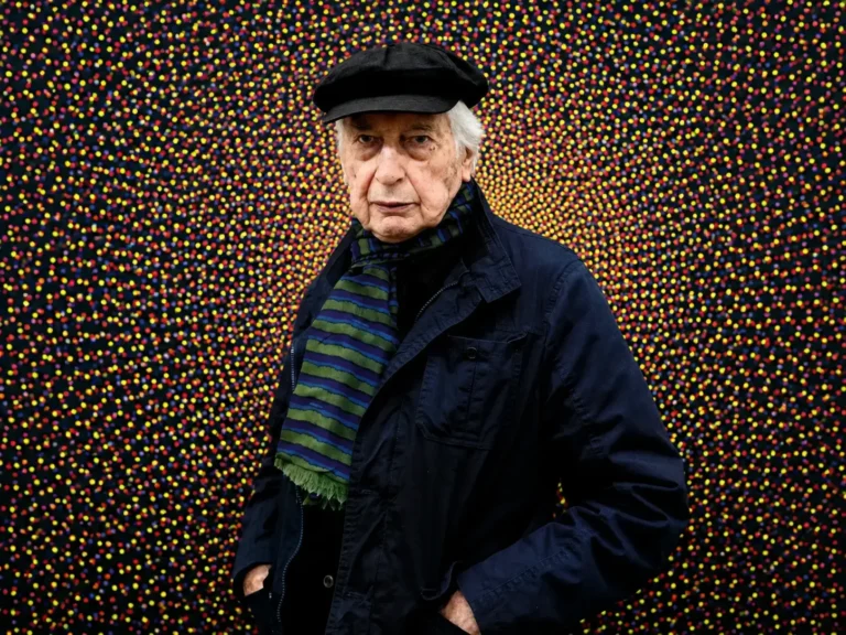 Obra de Julio Le Parc con luces y movimiento
