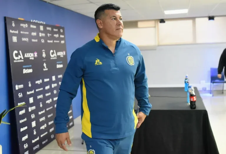 Jorge Almirón en conferencia de prensa tras la derrota de Rosario Central