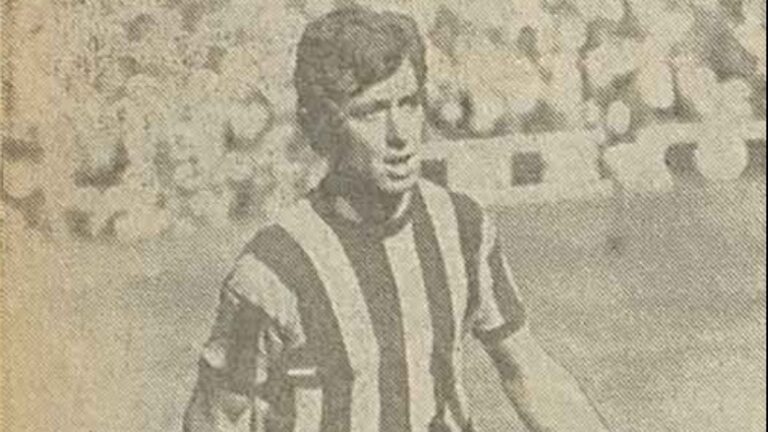 Raúl Castronovo con la camiseta de Málaga