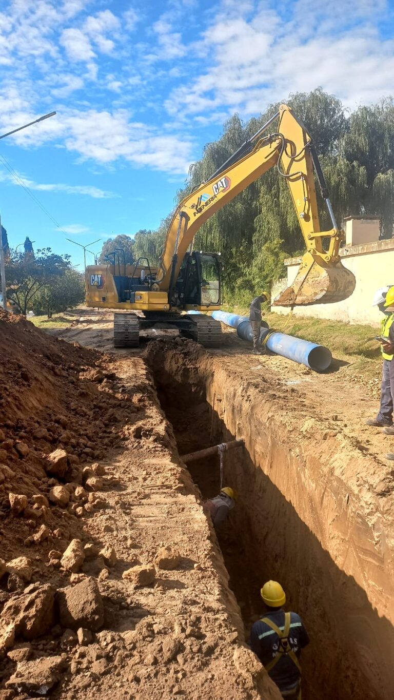 Obra de renovación del acueducto Tarragona en Rufino