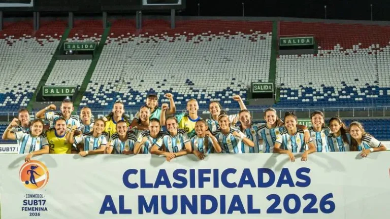 Jugadoras de la selección femenina sub 20 de Argentina celebrando la clasificación al Mundial