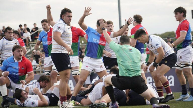 Partido de rugby entre Capibaras y Pampas en el hipódromo de Rosario