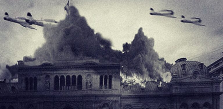 Granaderos a Caballo en la Casa Rosada durante el bombardeo de 1955