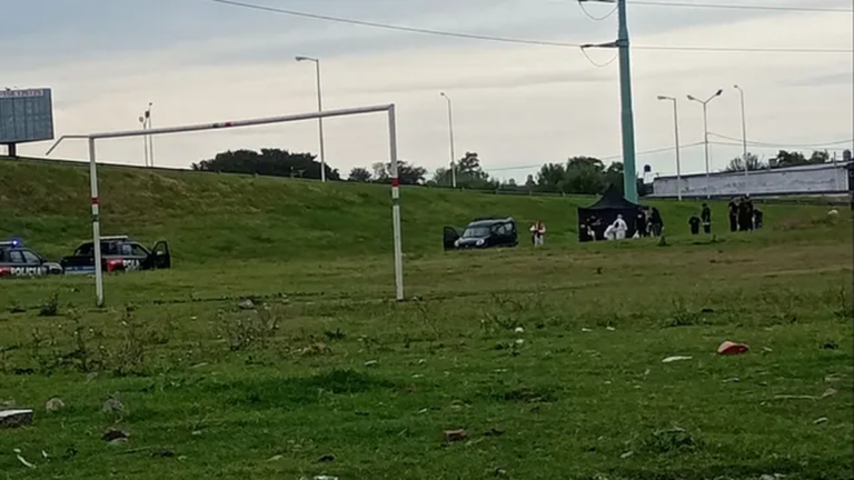 Policía de Investigaciones realizando allanamientos en Rosario
