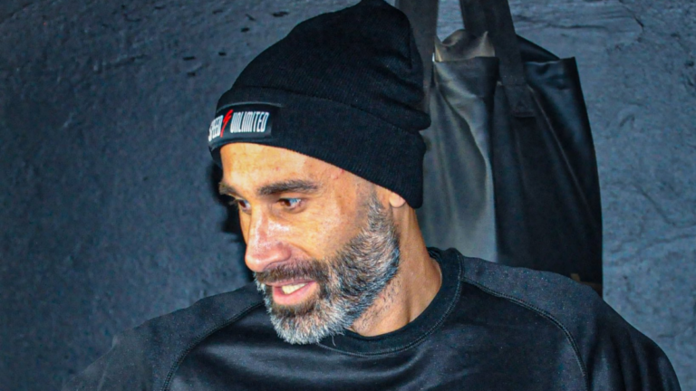 Carlos Quintana con la camiseta de Deportivo Riestra