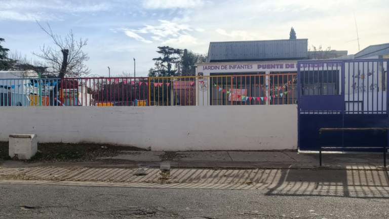 Niño de 5 años halla arma en bolso frente a jardín de infantes en Santa Fe