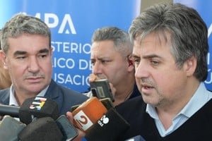 Conferencia de prensa de autoridades de seguridad en Rosario