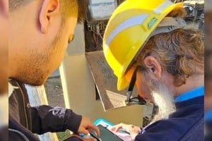 Inspección de conexiones eléctricas de la EPE en Santa Fe