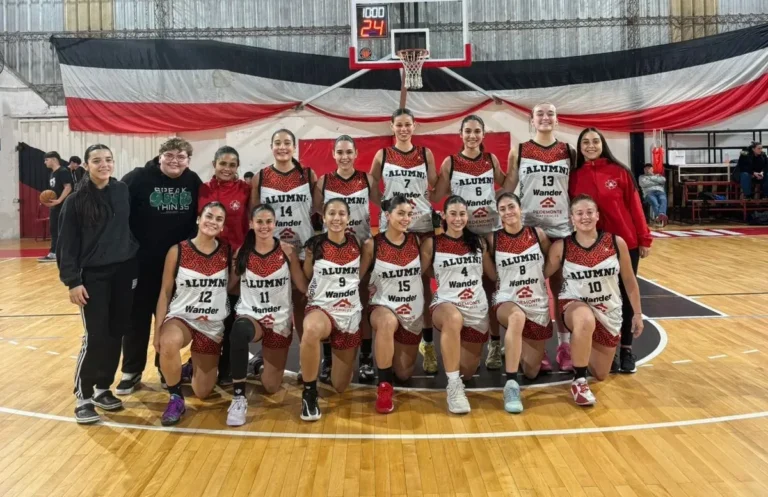 Partido de básquet femenino en Santa Fe