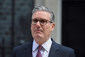 Keir Starmer en conferencia de prensa en Downing Street