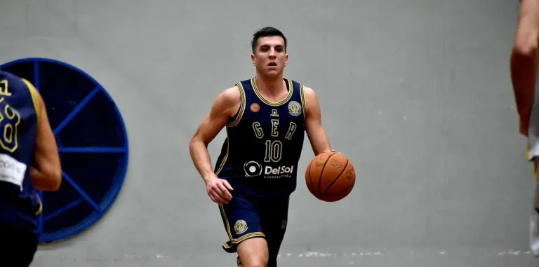Partido de básquet de la Liga Federal entre Gimnasia y San Martín