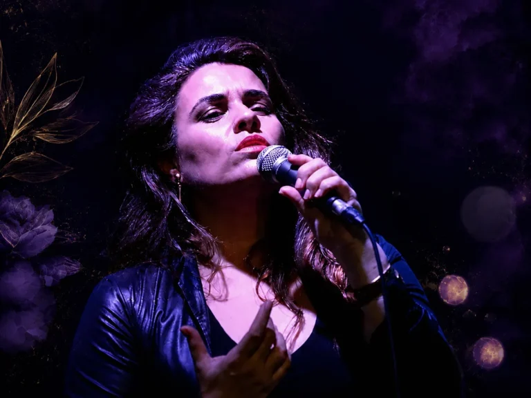 Lola Barrios Expósito cantante