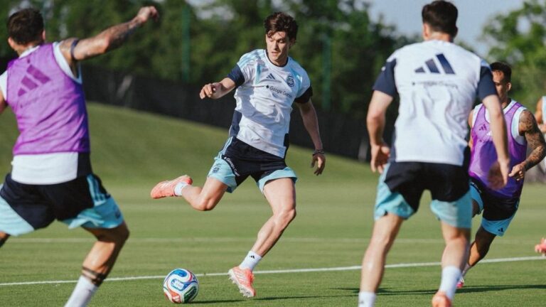 Lionel Scaloni durante un entrenamiento de la selección argentina