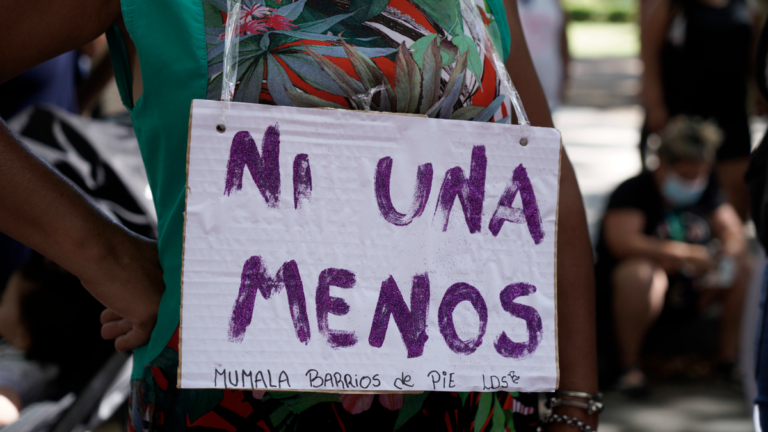 Imagen alusiva a la campaña Ni Una Menos en Santa Fe