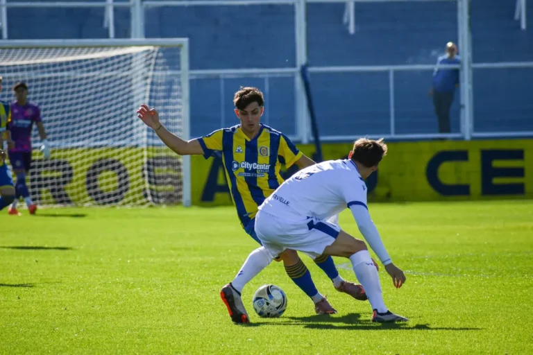 Partido de reserva entre Rosario Central y Vélez Sarsfield en Arroyo Seco