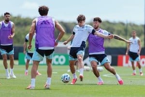 Jugadores de la Selección Argentina durante el entrenamiento matutino en el Compass Minerals de Kansas City