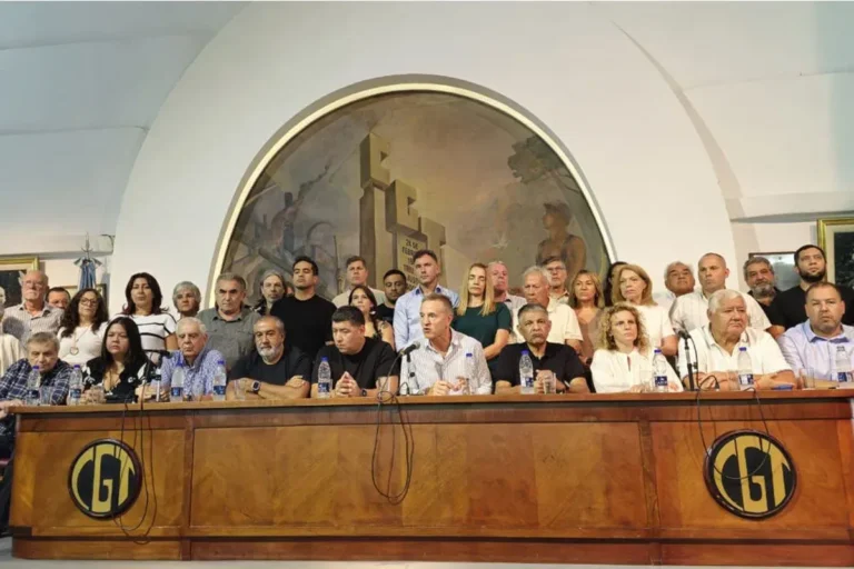 Reunión de gremios de la CGT en la sede de UTHGRA