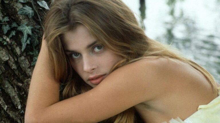 Fotografía de Wim Wenders y Nastassja Kinski en el set de filmación de 'Falso movimiento'